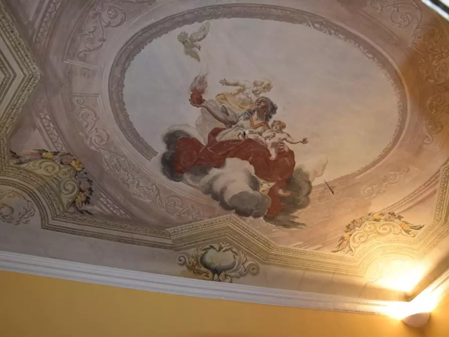 Immagine 50 di Appartamento in vendita  a Carrara