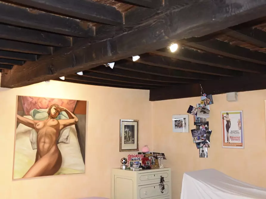 Immagine 10 di Appartamento in vendita  a Carrara