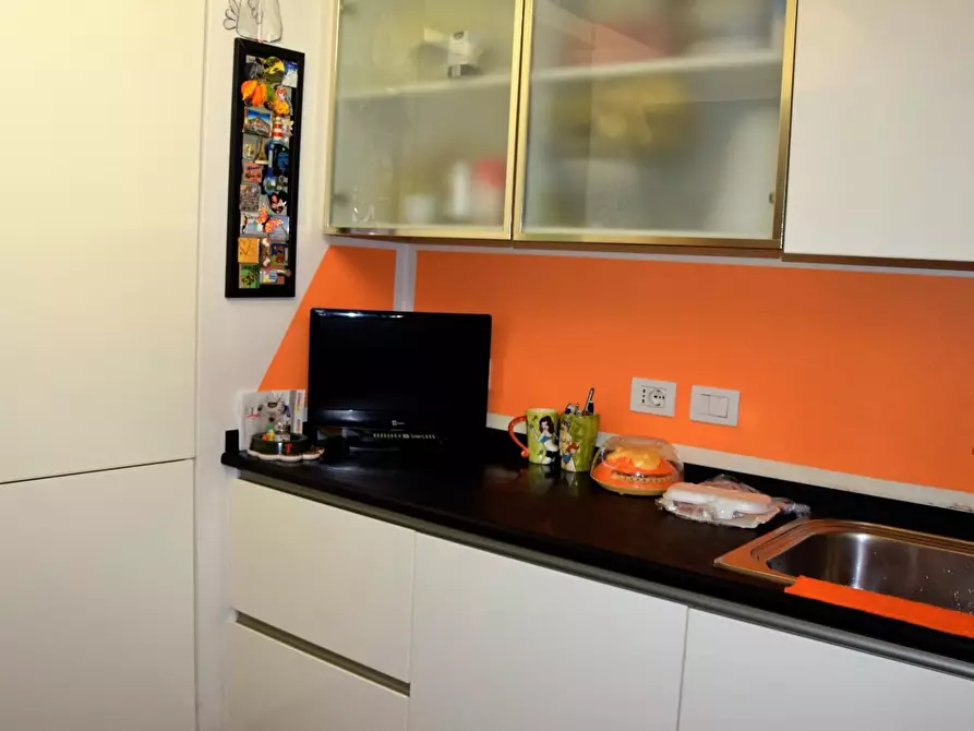 Immagine 26 di Appartamento in vendita  a Carrara