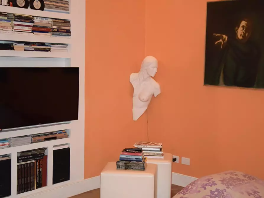 Immagine 42 di Appartamento in vendita  a Carrara