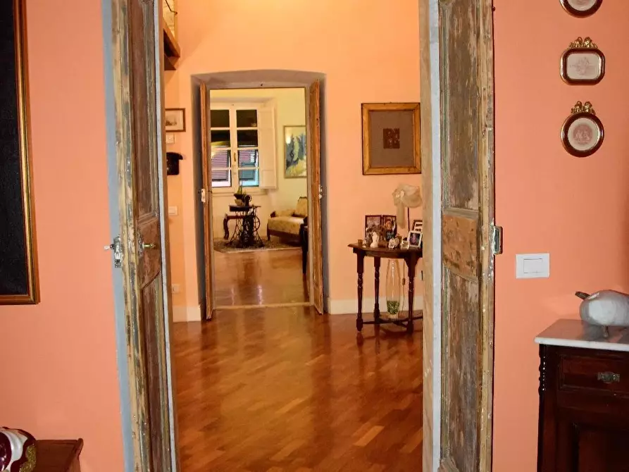 Immagine 65 di Appartamento in vendita  a Carrara