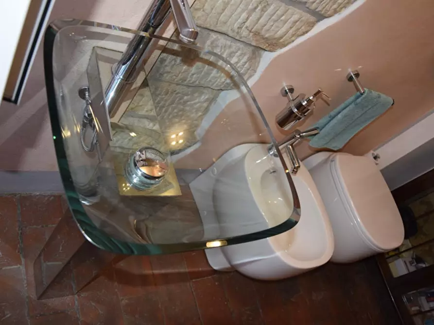 Immagine 56 di Appartamento in vendita  a Carrara