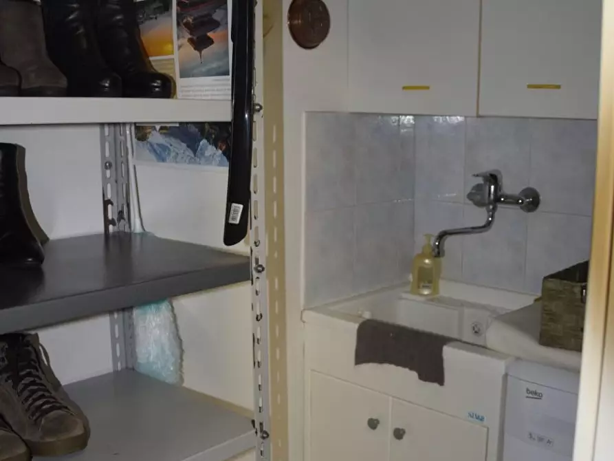 Immagine 28 di Appartamento in vendita  a Carrara