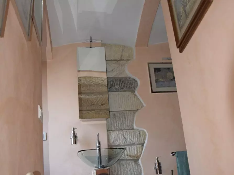 Immagine 58 di Appartamento in vendita  a Carrara