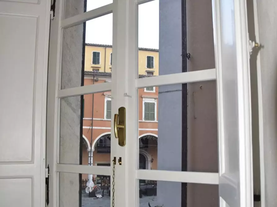 Immagine 2 di Appartamento in vendita  a Carrara