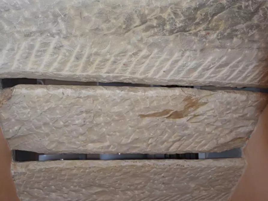 Immagine 60 di Appartamento in vendita  a Carrara