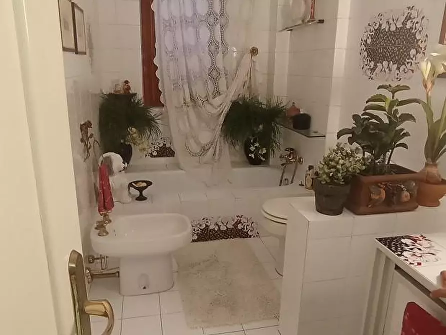 Immagine 9 di Villetta a schiera in vendita  a Carrara