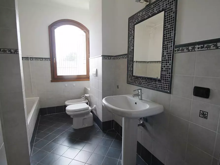 Immagine 18 di Appartamento in vendita  a Vinci