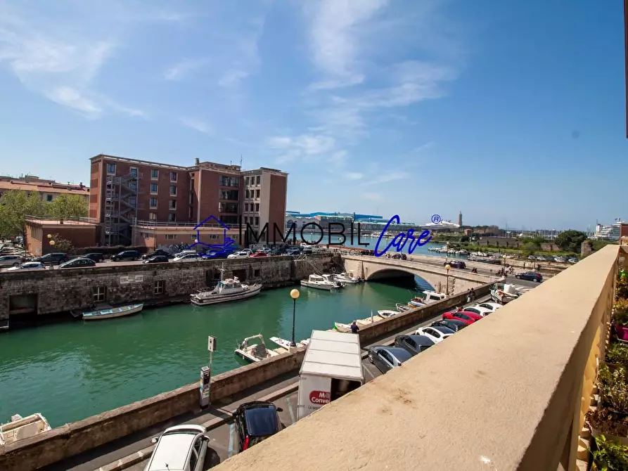 Immagine 2 di Appartamento in vendita  a Livorno