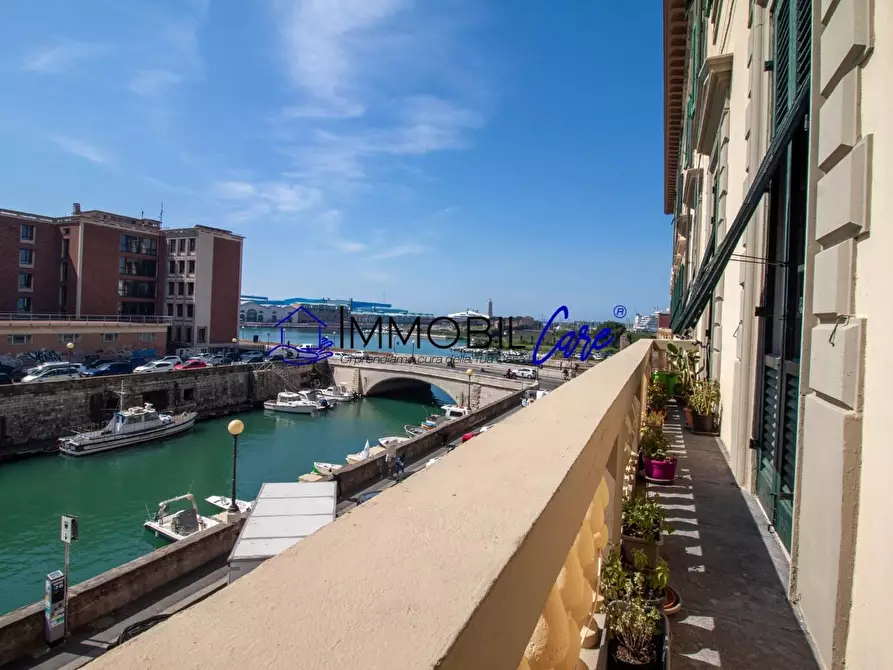Immagine 4 di Appartamento in vendita  a Livorno
