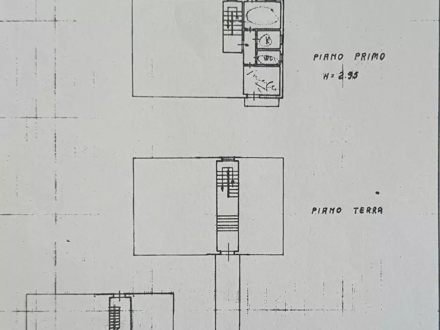 Immagine 1 di Porzione di casa in vendita  a Massa