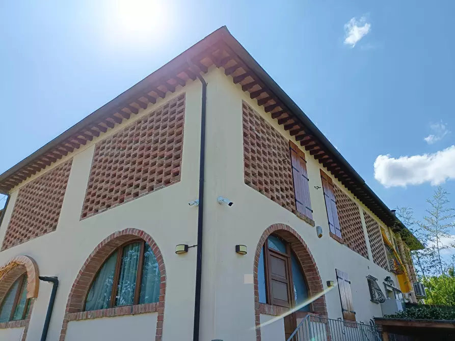 Immagine 3 di Deposito in vendita  a Castelfiorentino