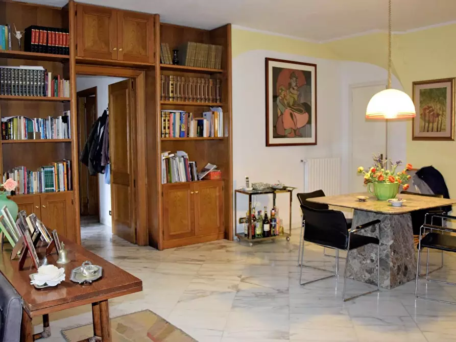 Immagine 31 di Villa in vendita  a Carrara