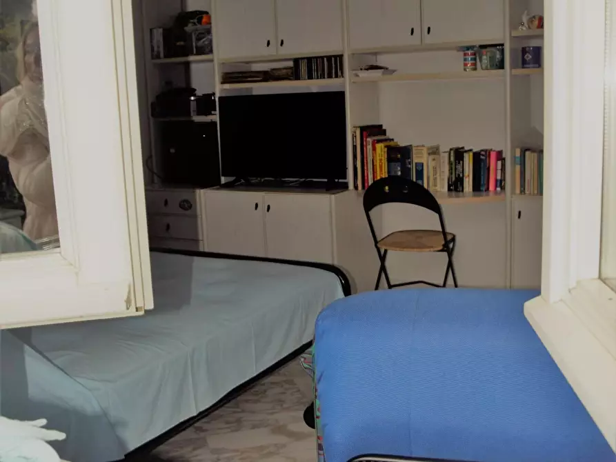 Immagine 33 di Villa in vendita  a Carrara