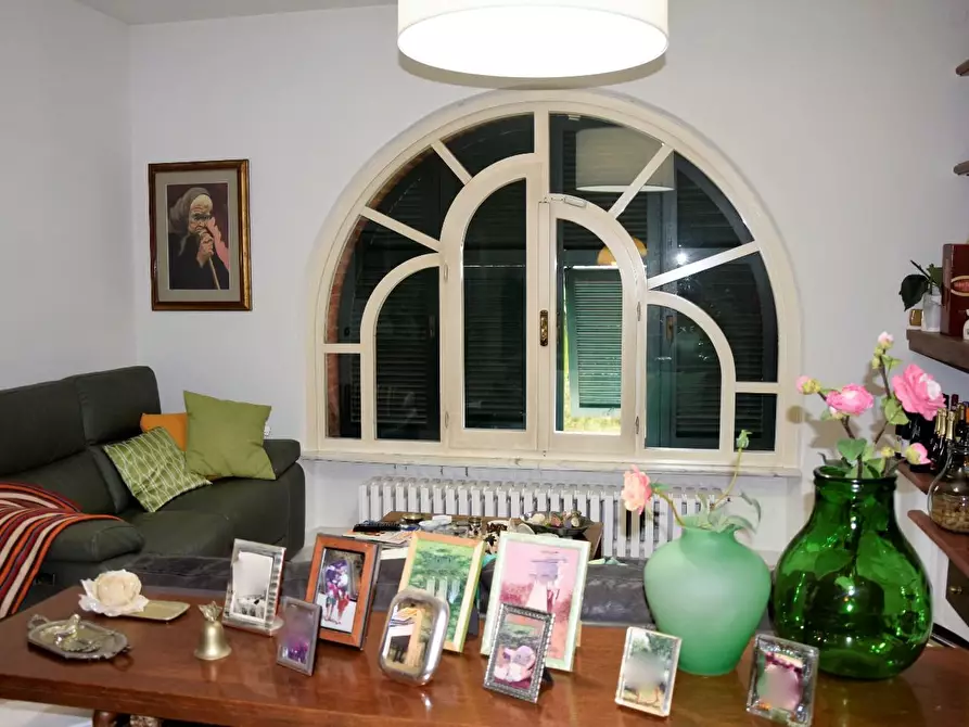 Immagine 21 di Villa in vendita  a Carrara