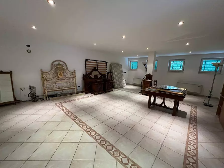 Immagine 25 di Villa in vendita  a Pietrasanta