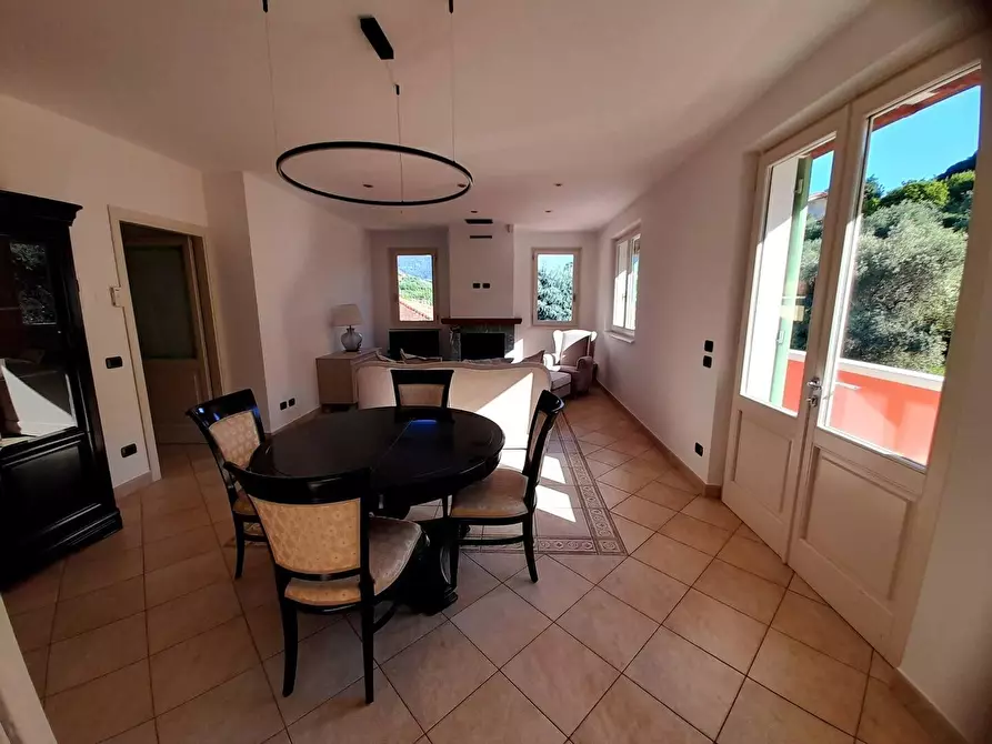 Immagine 10 di Villa in vendita  a Pietrasanta