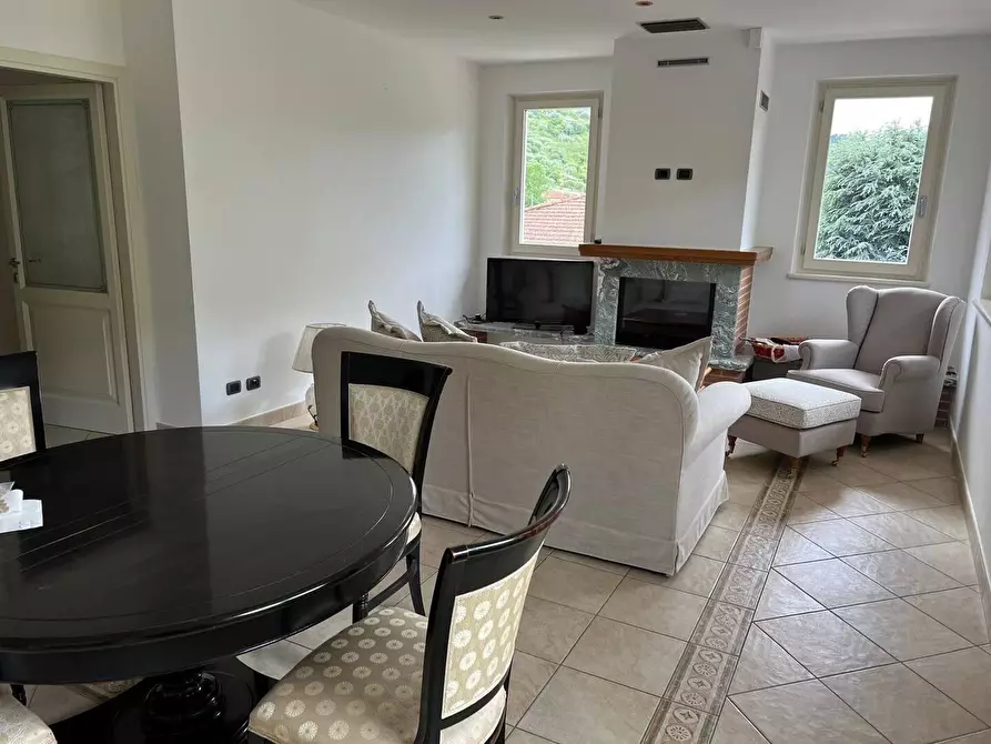 Immagine 11 di Villa in vendita  a Pietrasanta