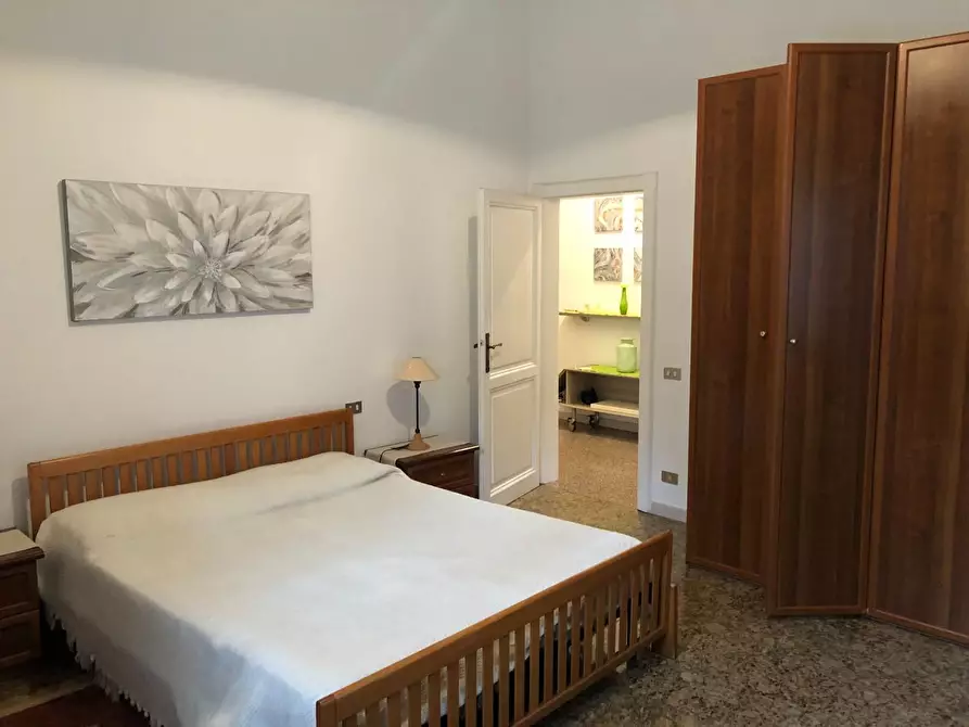 Immagine 7 di Casa semindipendente in vendita  a Massa