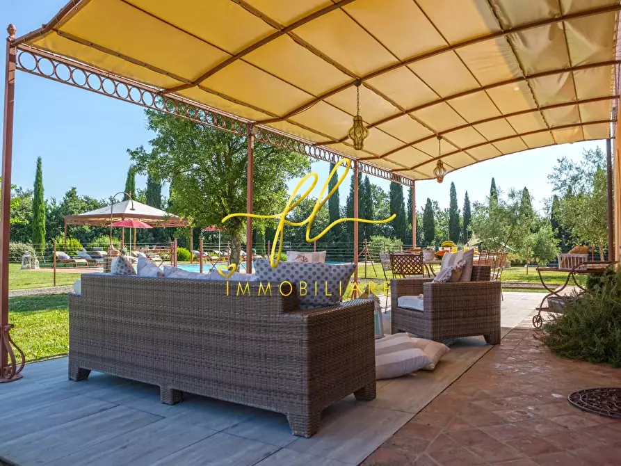 Immagine 8 di Villa in vendita  a Peccioli