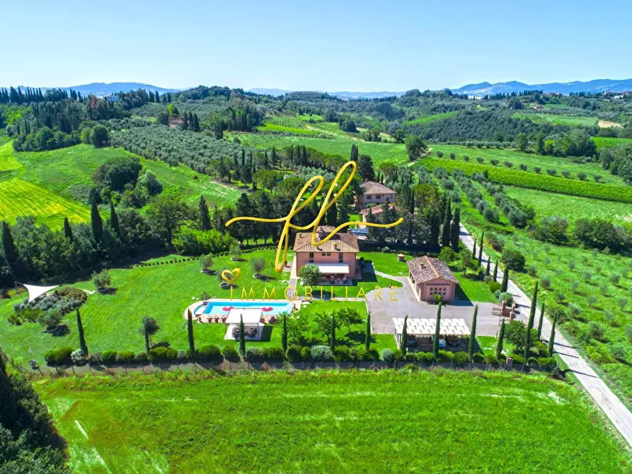 Immagine 2 di Villa in vendita  a Peccioli