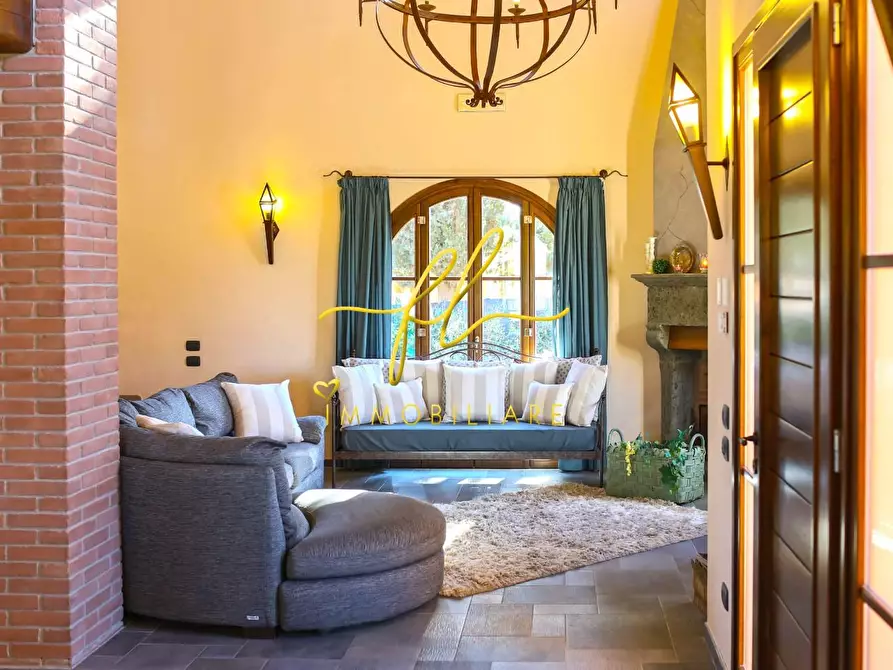 Immagine 21 di Villa in vendita  a Peccioli