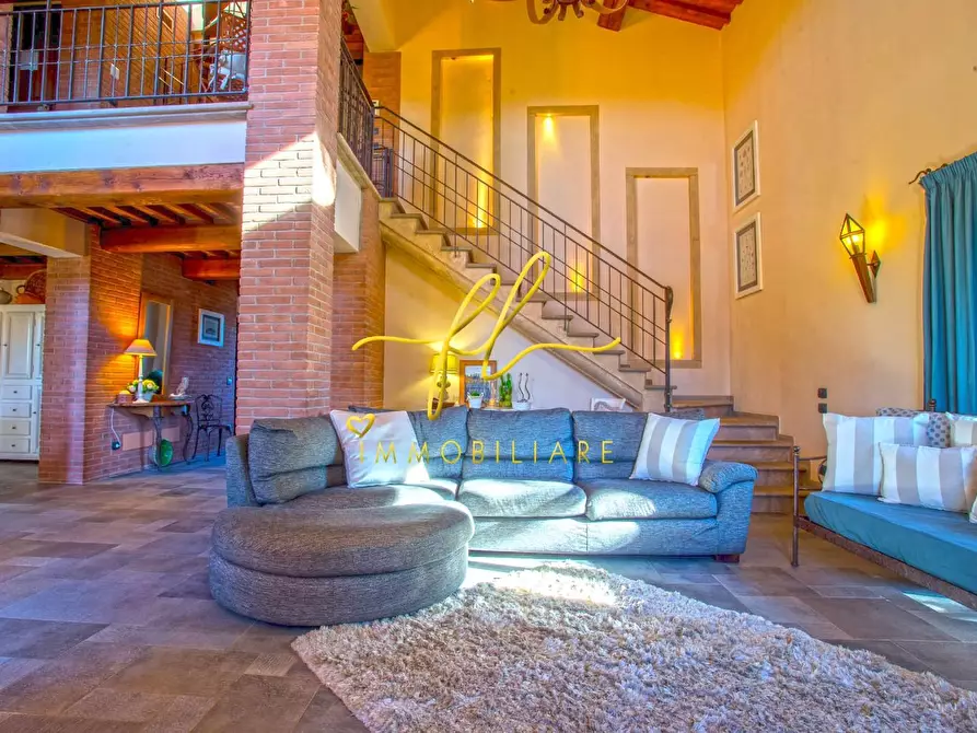 Immagine 31 di Villa in vendita  a Peccioli