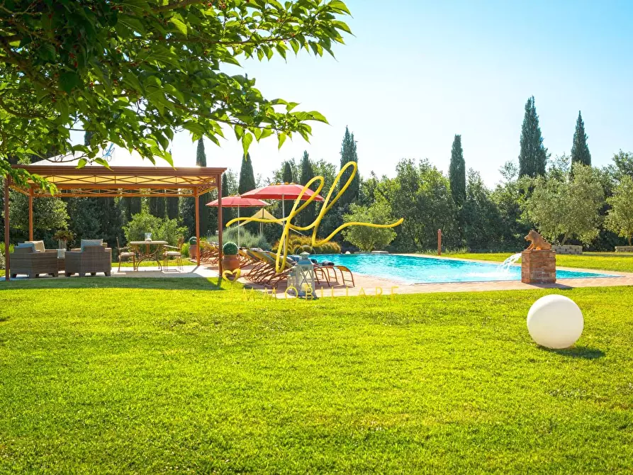 Immagine 10 di Villa in vendita  a Peccioli