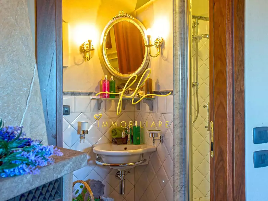 Immagine 35 di Villa in vendita  a Peccioli