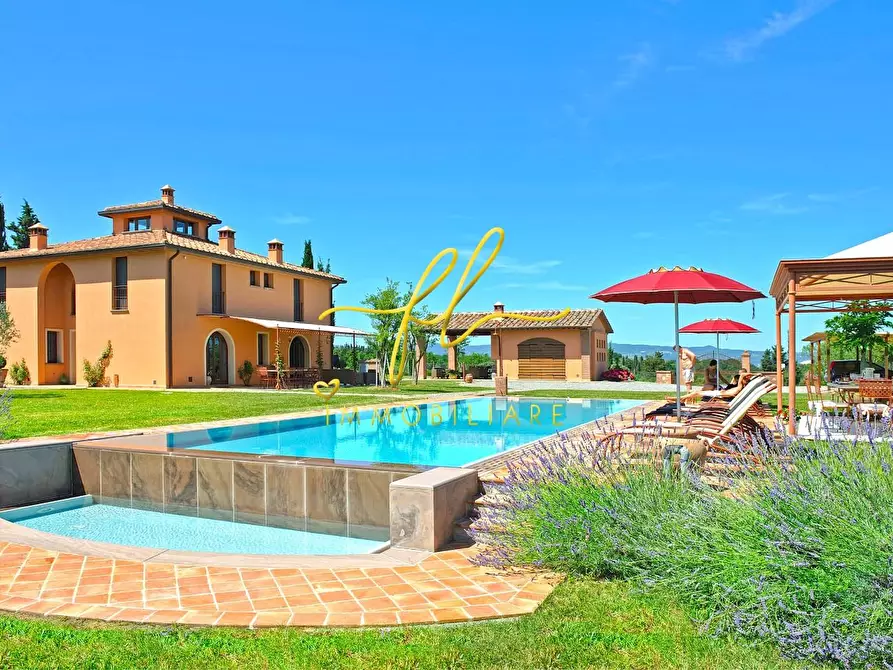 Immagine 7 di Villa in vendita  a Peccioli