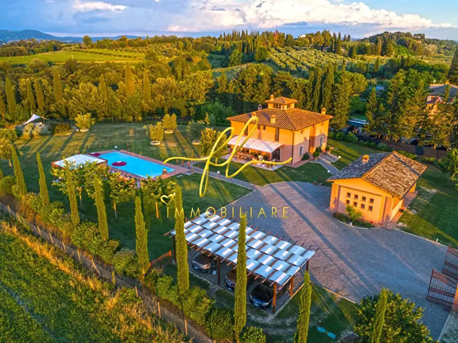 Immagine 6 di Villa in vendita  a Peccioli
