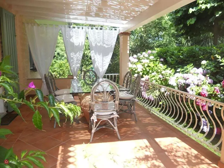 Immagine 6 di Villa in affitto  a Forte Dei Marmi