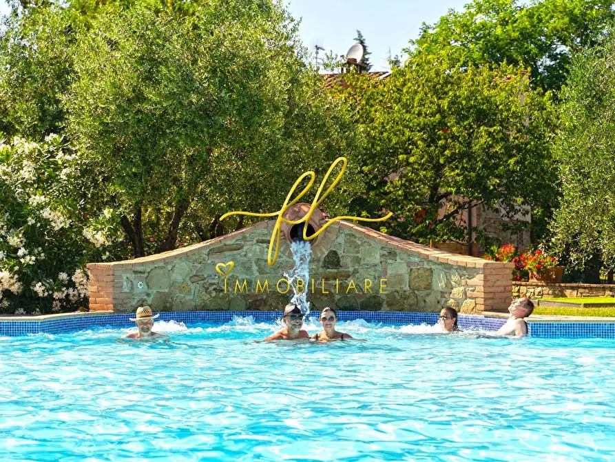 Immagine 19 di Agriturismo in vendita  a Peccioli