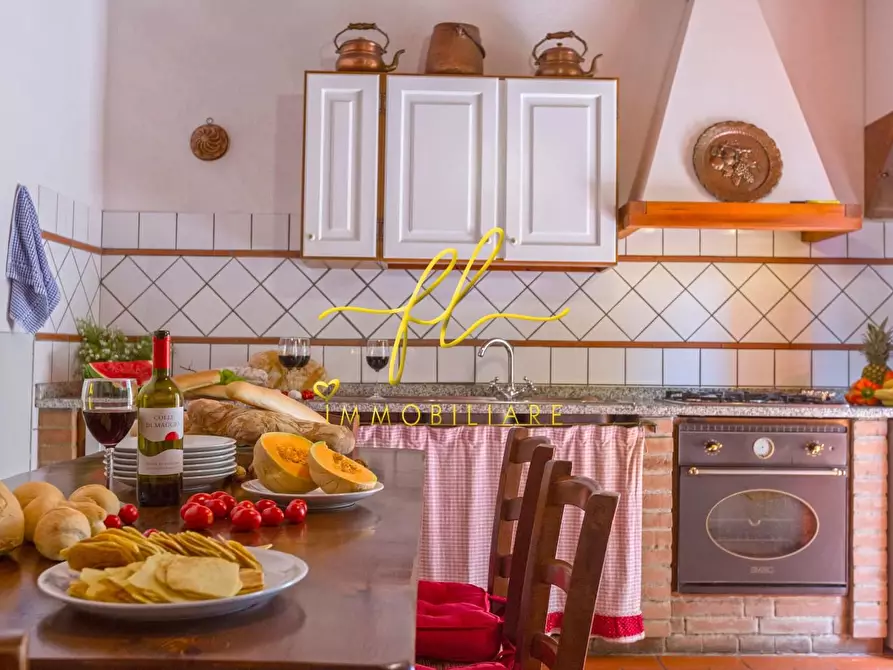 Immagine 25 di Agriturismo in vendita  a Peccioli