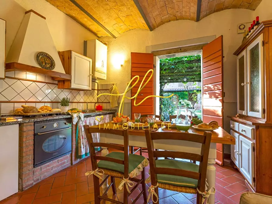 Immagine 27 di Agriturismo in vendita  a Peccioli