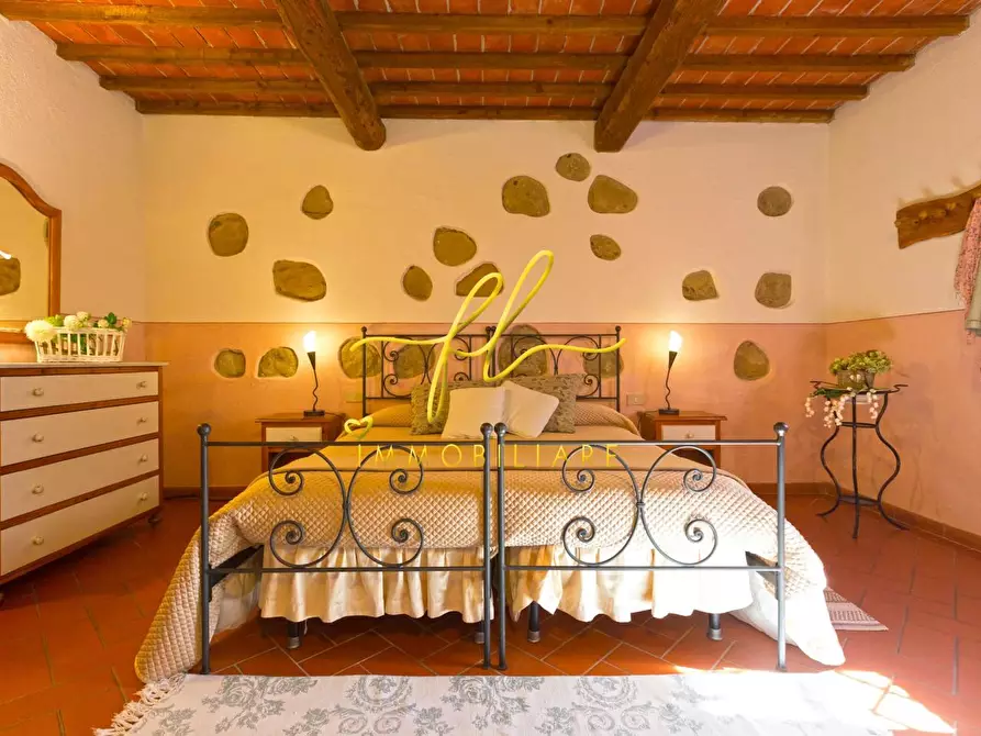 Immagine 30 di Agriturismo in vendita  a Peccioli