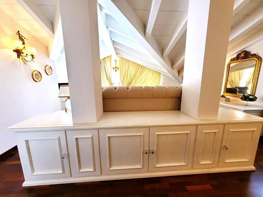 Immagine 22 di Appartamento in vendita  a Massa