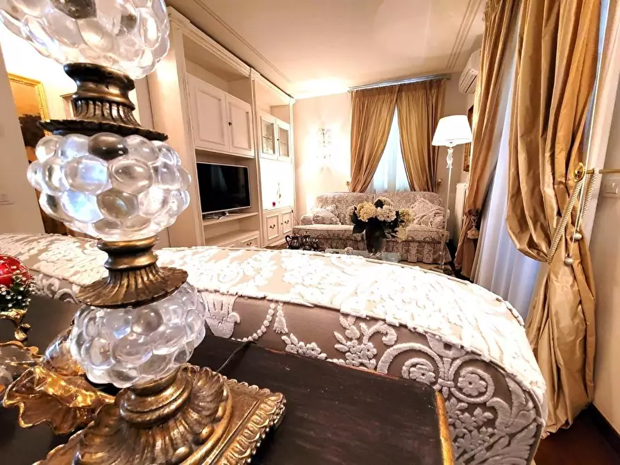 Immagine 8 di Appartamento in vendita  a Massa