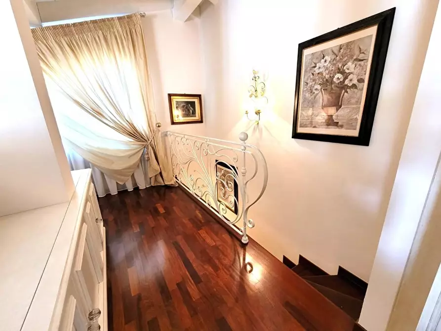 Immagine 20 di Appartamento in vendita  a Massa