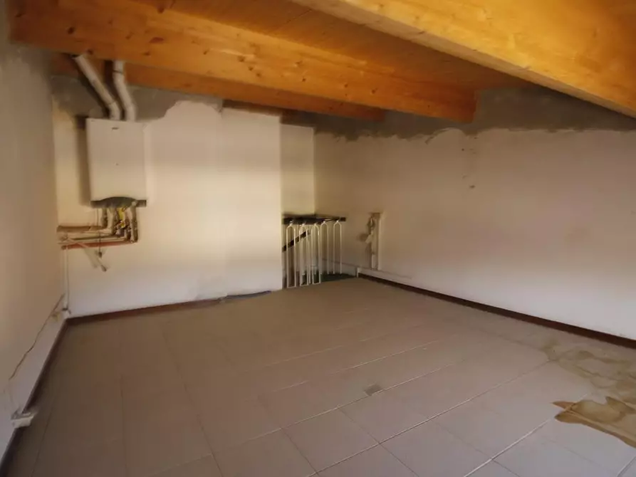 Immagine 21 di Appartamento in vendita  a Colle Di Val D'elsa