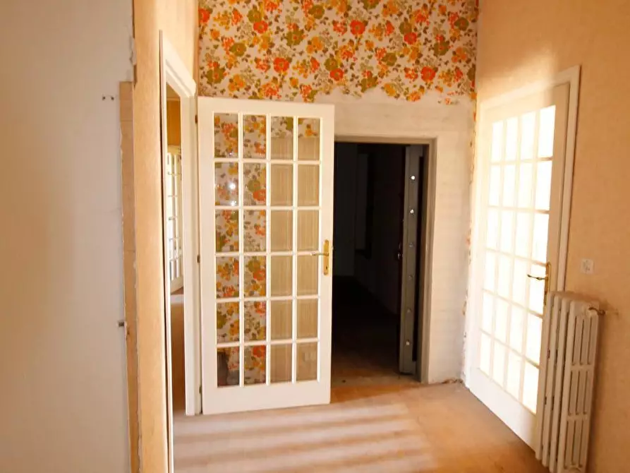 Immagine 16 di Appartamento in vendita  a Colle Di Val D'elsa