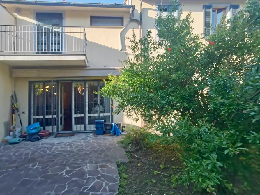 Immagine 2 di Terratetto in vendita  a Pisa