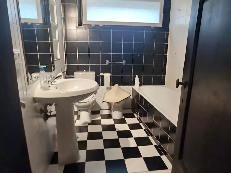 Immagine 34 di Terratetto in vendita  a Pisa