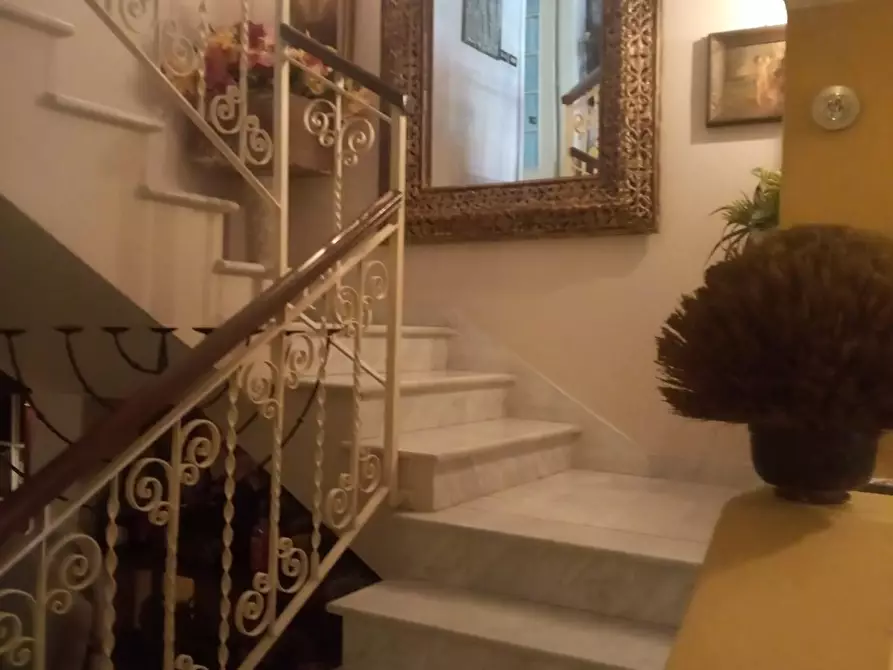 Immagine 8 di Villetta a schiera in vendita  a Carrara