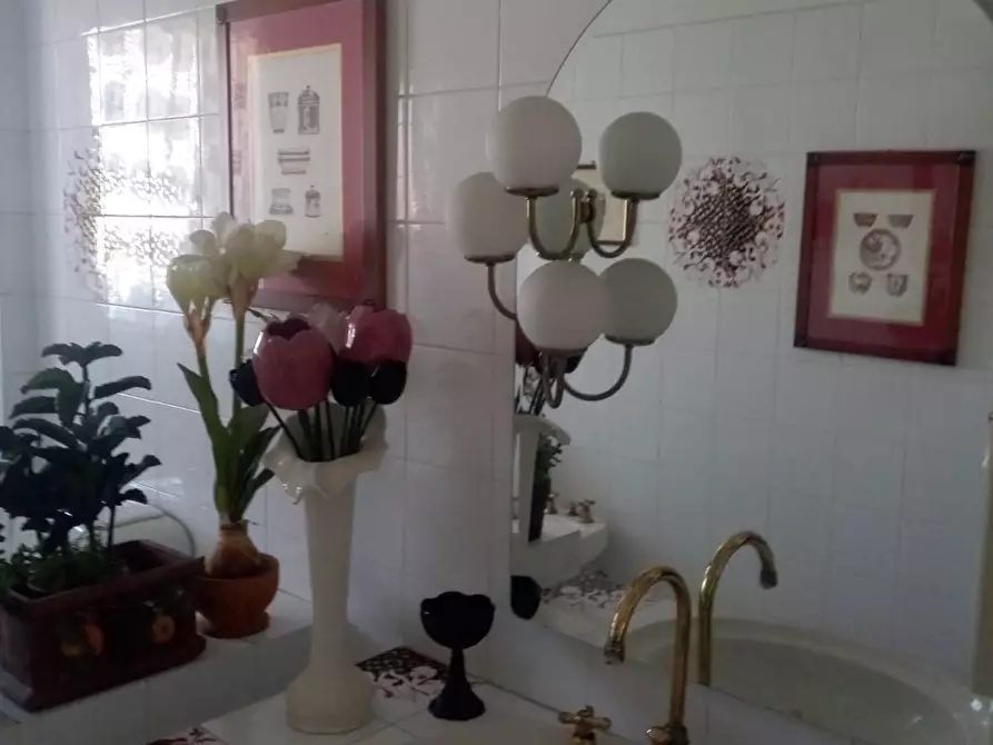 Immagine 15 di Villetta a schiera in vendita  a Carrara