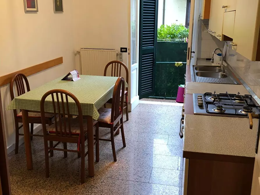 Immagine 12 di Porzione di casa in vendita  a Massa
