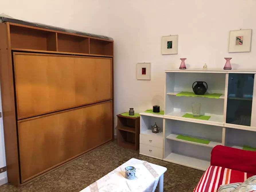 Immagine 3 di Porzione di casa in vendita  a Massa