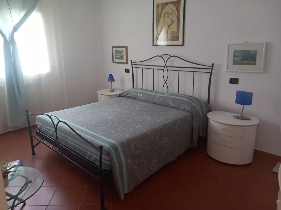 Immagine 20 di Villa in vendita  a Massa