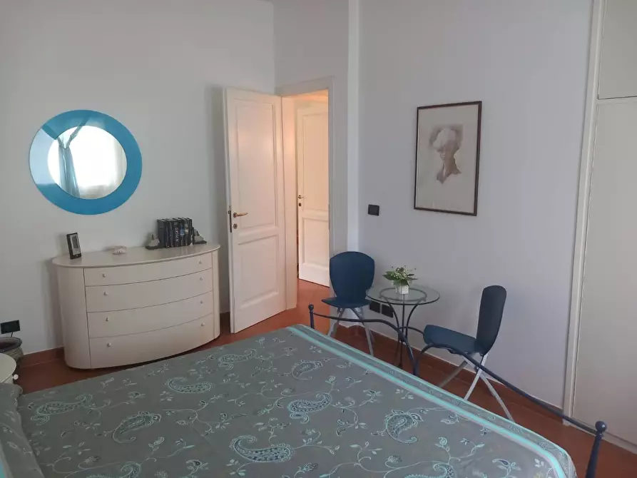 Immagine 22 di Villa in vendita  a Massa