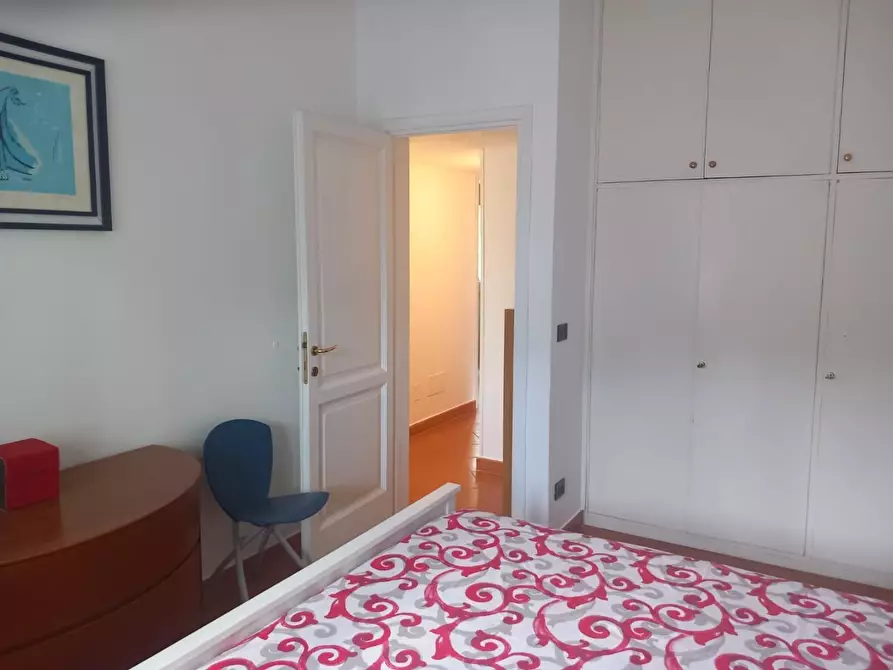 Immagine 14 di Villa in vendita  a Massa